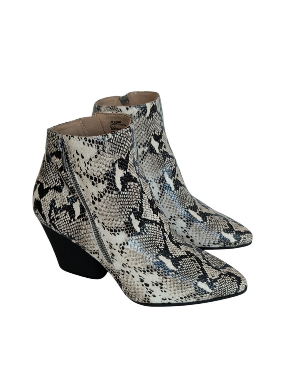 Seven Dials Hanston Faux Snake Print Ankle Booties 8.5M Ice Snake (Style D30022)